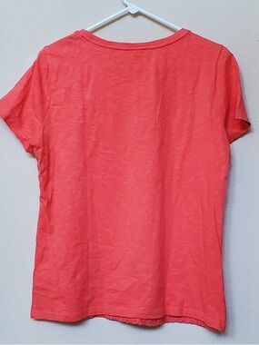 Women's Coral Short-Sleeve Crewneck Tee